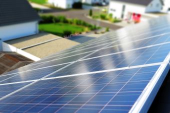 Solarenergie – erneuerbare Energien für Strom und Heizung – energieeffizient Sanieren