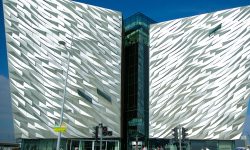 Fassadenverkleidung aus Metall – Fassadensanierung in Halle, Leipzig und Umgebung